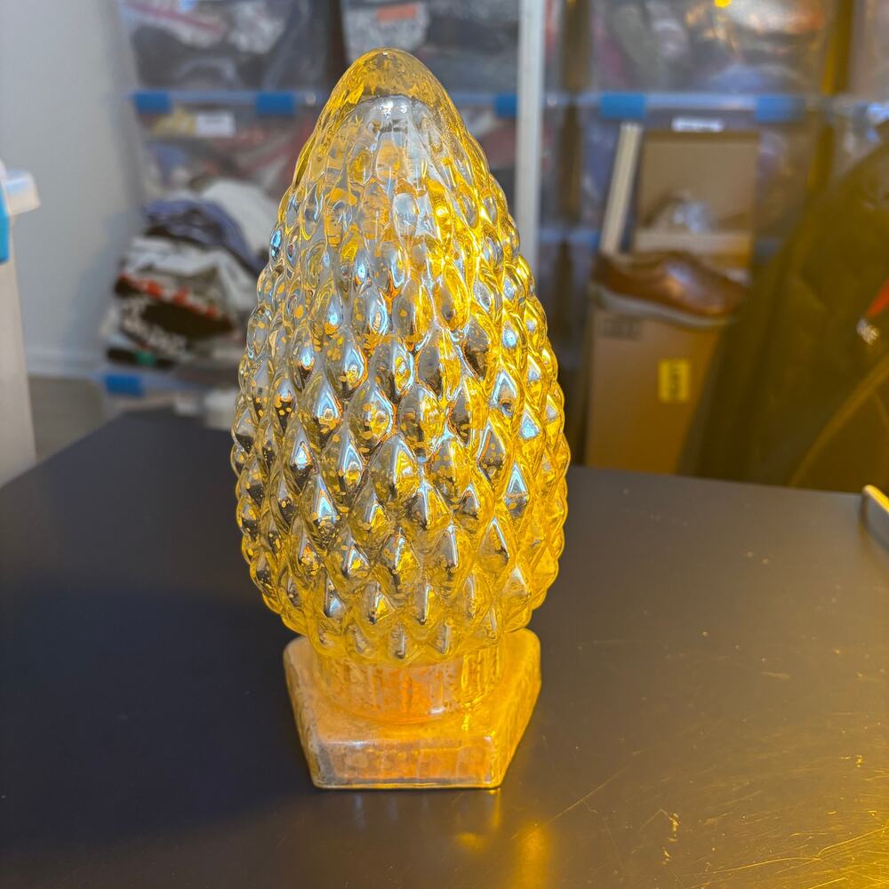 The Metropolitan Museum of Art New York EUC Mercury Glass Pine Cone